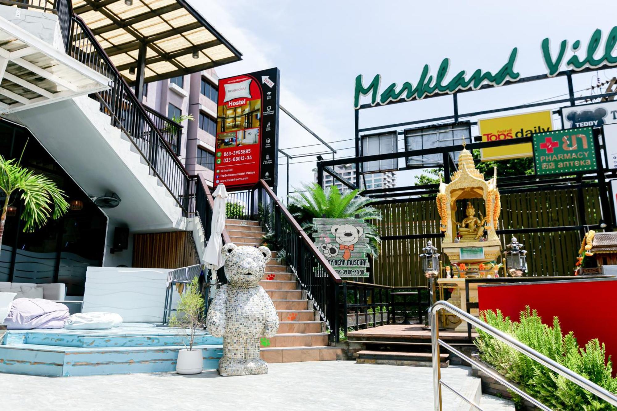 The Bedrooms Hostel Pattaya Dış mekan fotoğraf