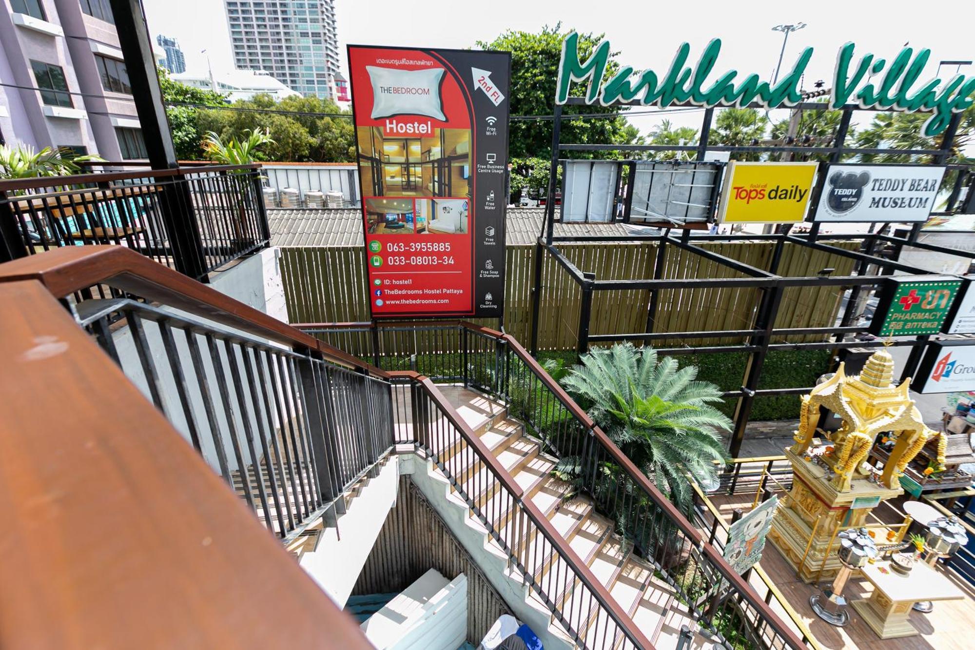The Bedrooms Hostel Pattaya Dış mekan fotoğraf
